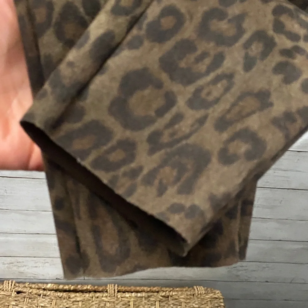 Zara Women’s‎ Faux Suede Leopard Print Pants